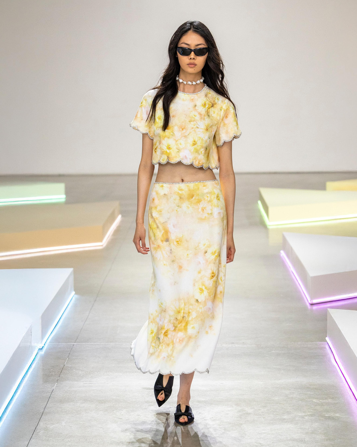 2-mega-butter-yellow-2025-inart5 - MEGA butter yellow color trend resort 2025 zimmermann