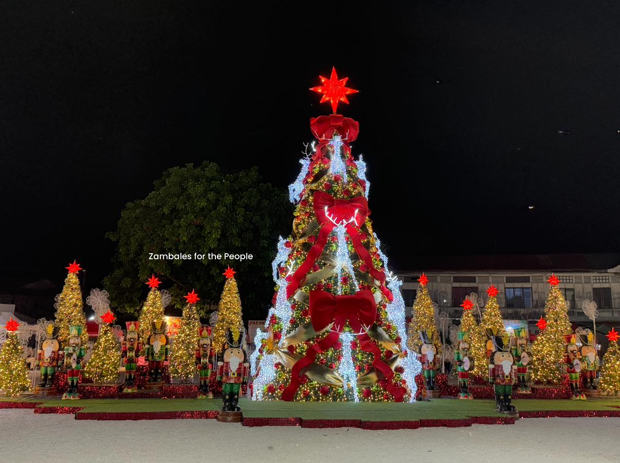 Spend the holidays at Zambales for the beach and visit their beautiful Christmas village

holiday road trip christmas 