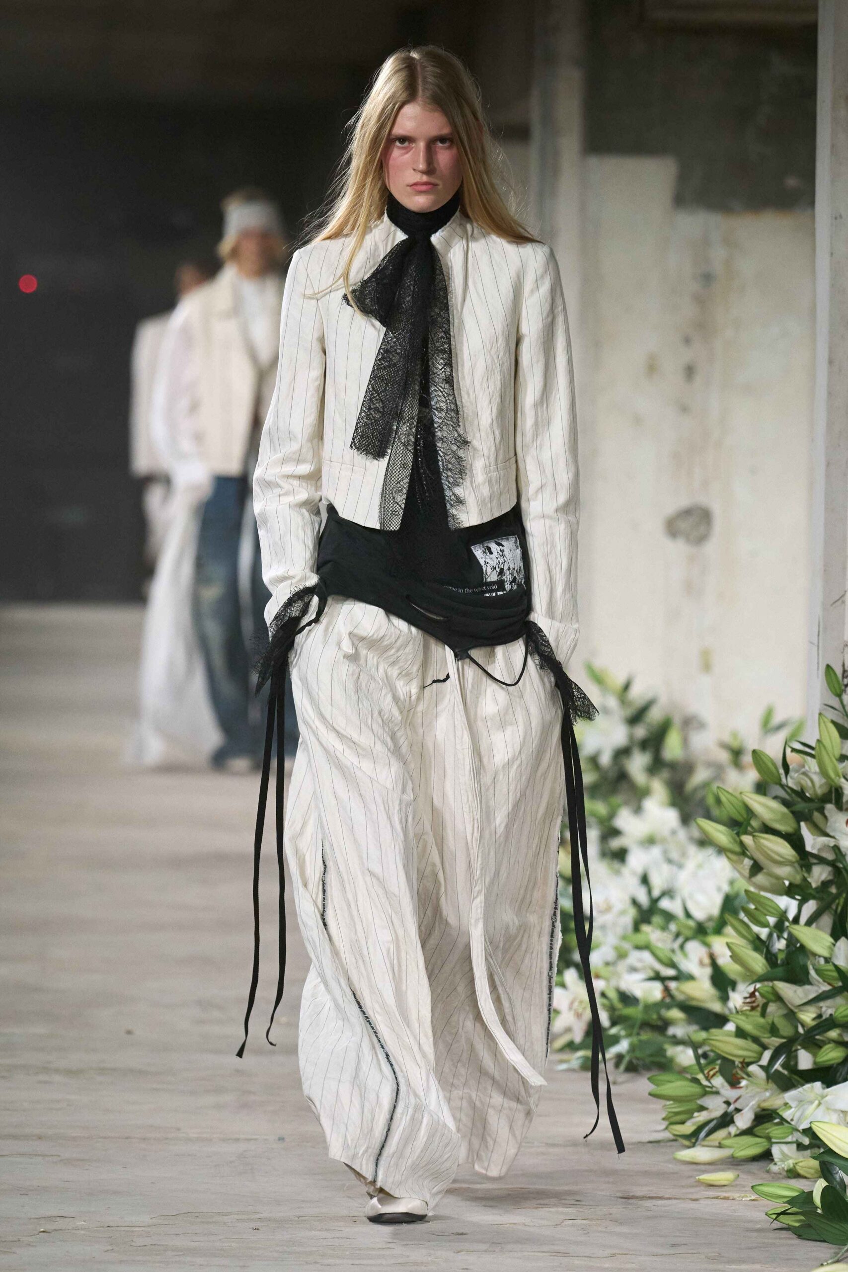 mega-trend-report-ss25-power-suit - MEGA Have someone reserve the boardroom—in the new power suit spotted at the S/S25 shows, the ‘80s look means serious business dries von noten
