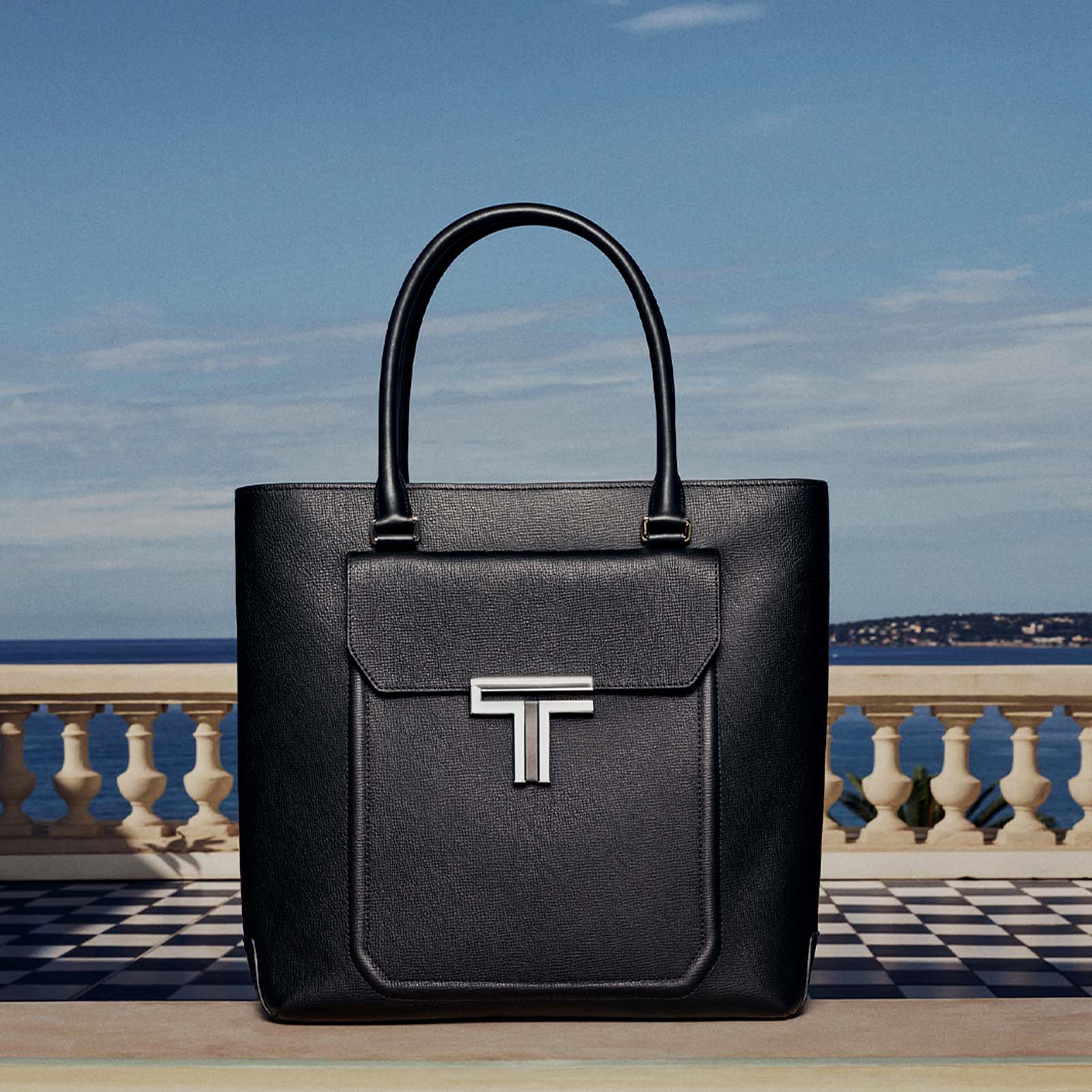 mega-tumi-turin-1 - MEGA The TUMI Turin tote bag clad in all-black