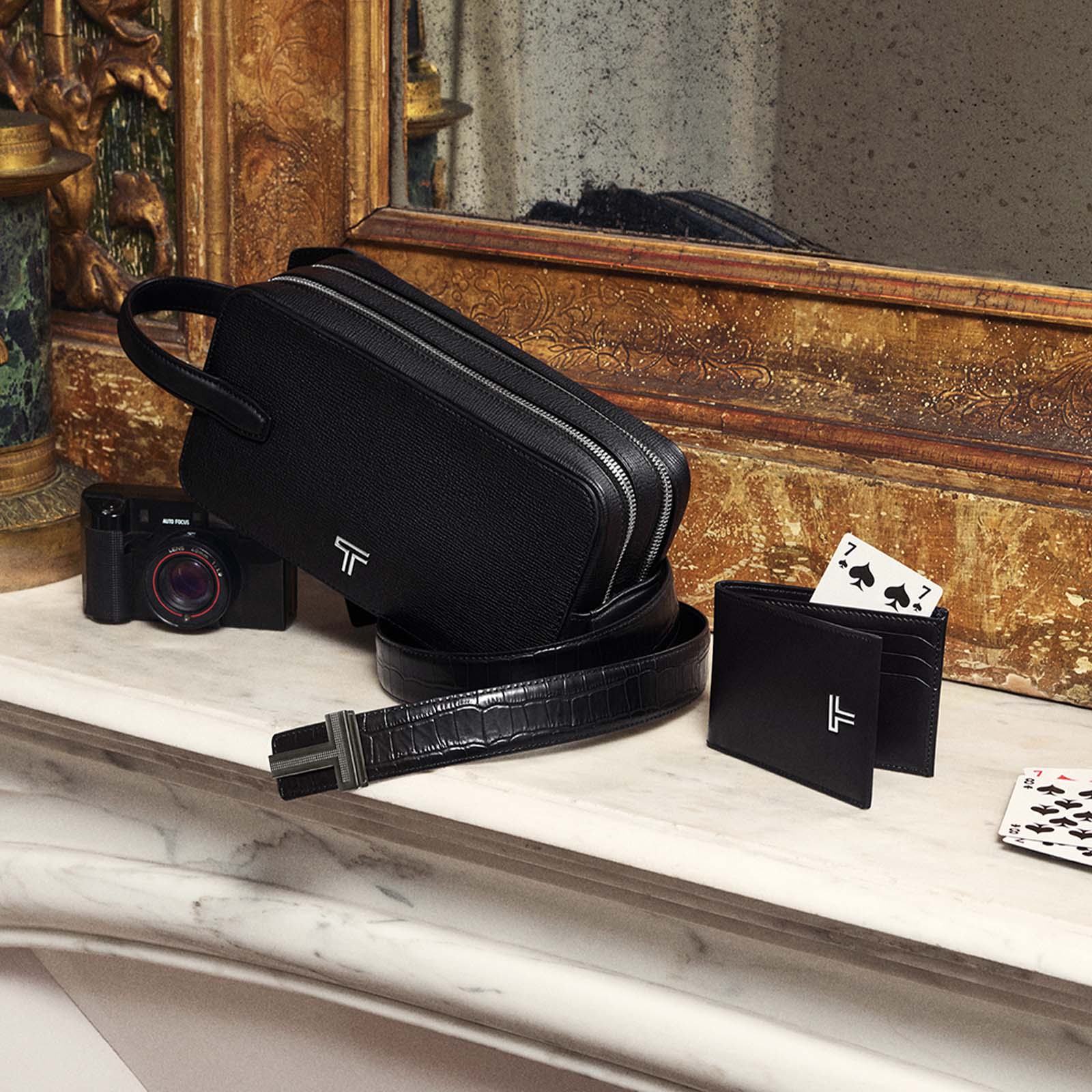 mega-tumi-turin-2 - MEGA The TUMI Turin Pouch clad in all-black