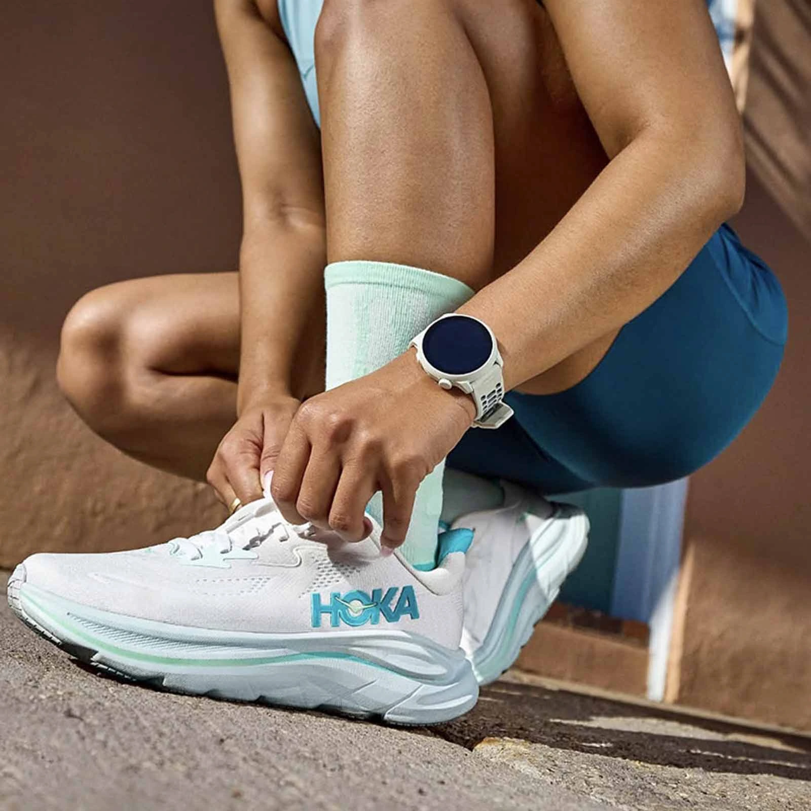 15 - MEGA Hoka