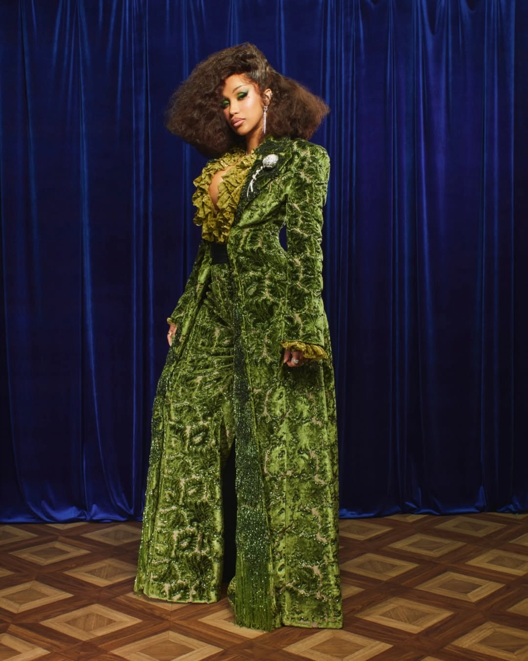 CARDI B - MEGA Cardi B in Burberry