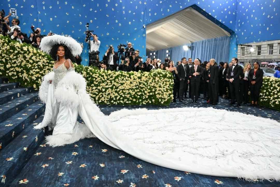DIANA ROSS_MTV 1 - MEGA Diana Ross in Eleven Sixteen