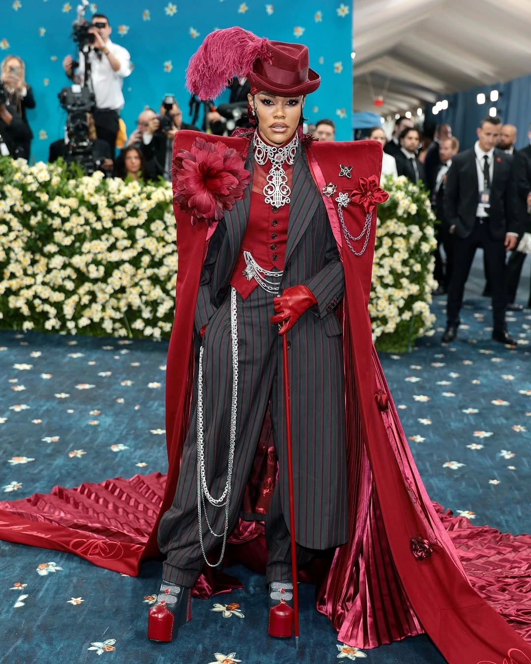 TEYANA TAYLOR - MEGA Teyana Taylor in Marc Jacobs