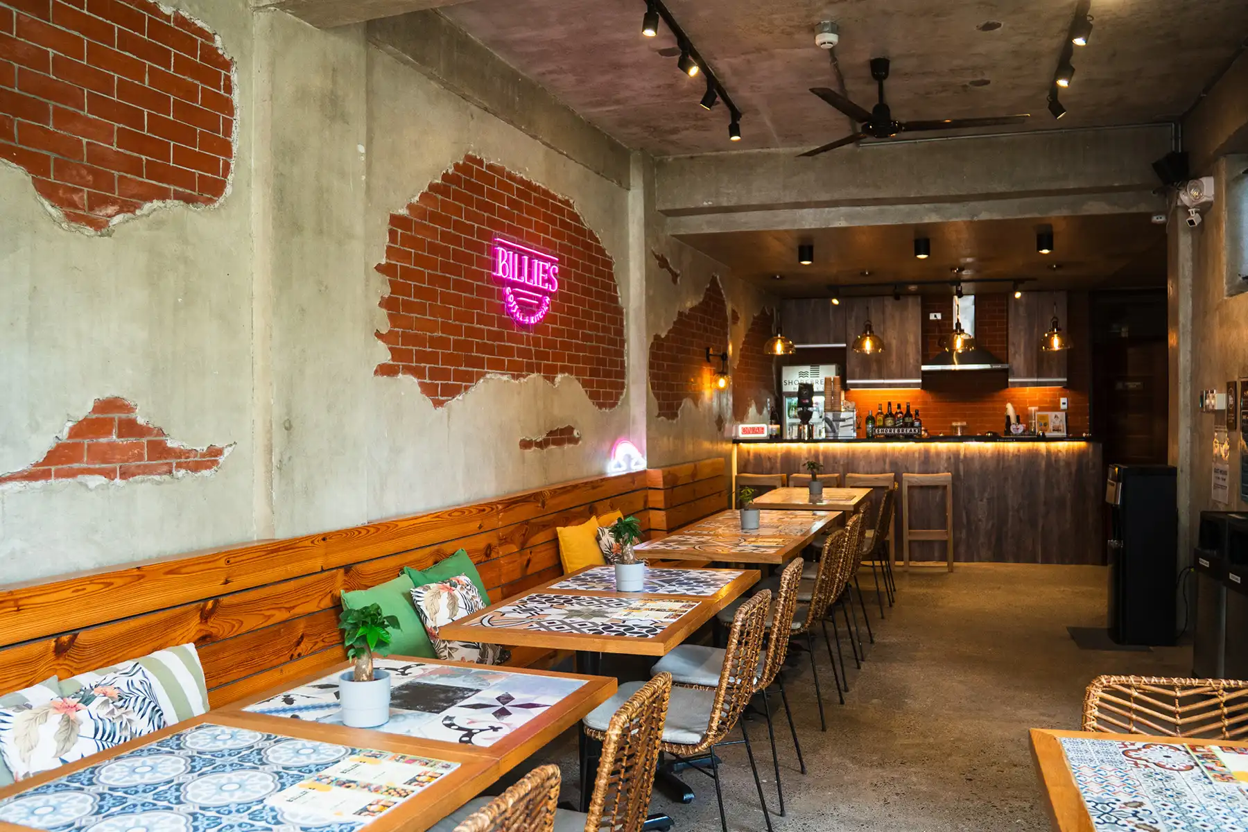 mega-la-union-hostels-inart17 - MEGA Billie's Cafe at Shorebreak Hostel