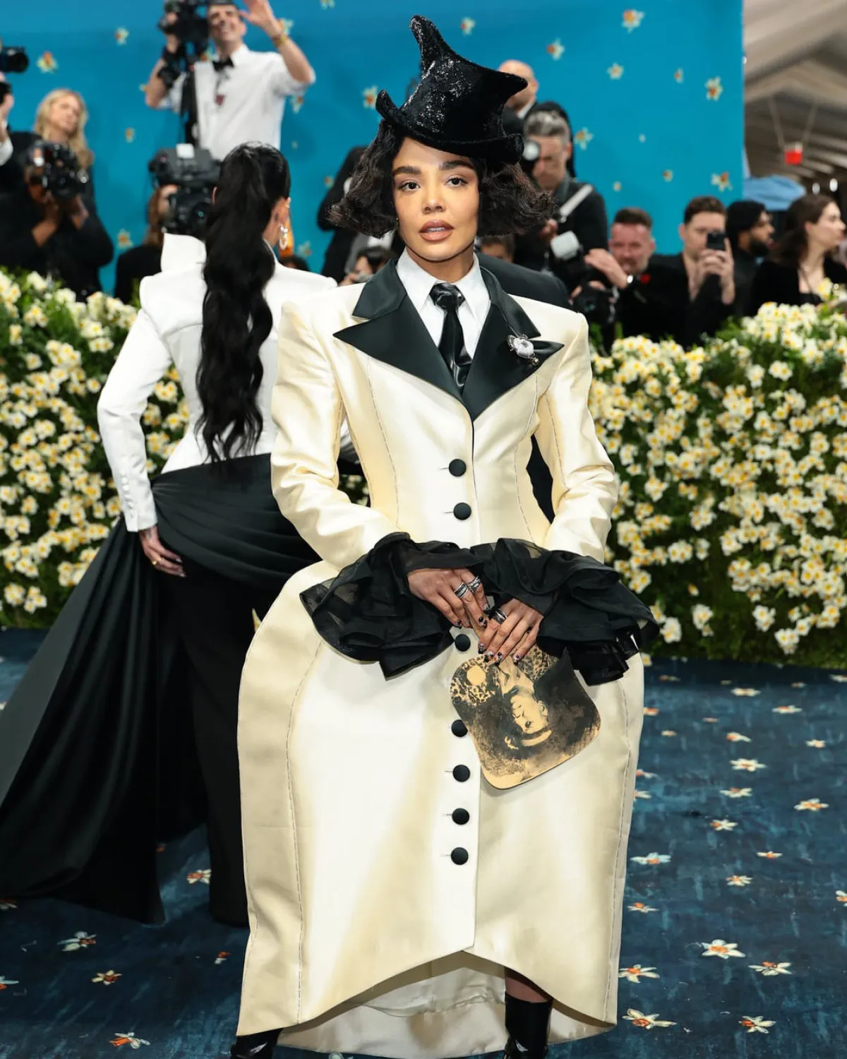 mega-met-gala-2025-best-dress-inart11 - MEGA tessa thompson in prabAL gurung Met gala 2025