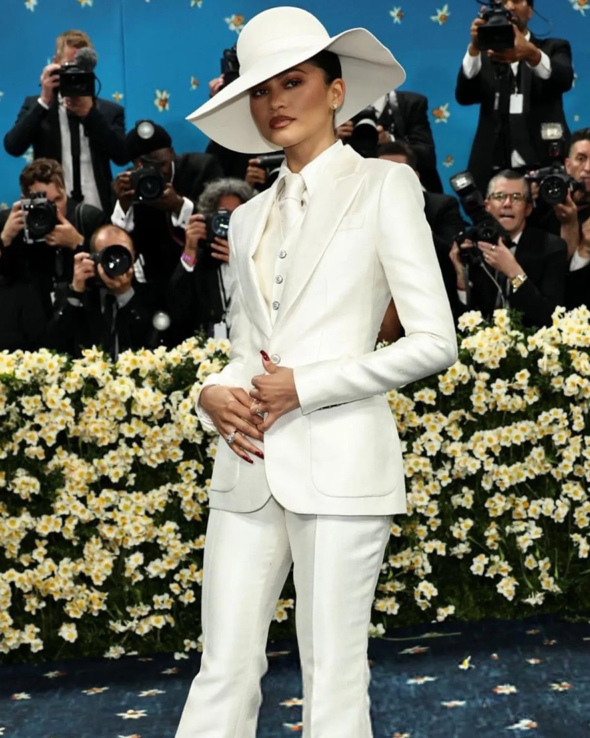 mega-met-gala-2025-best-dress-inart6 - MEGA Zendaya in louis vuitton Met gala 2025